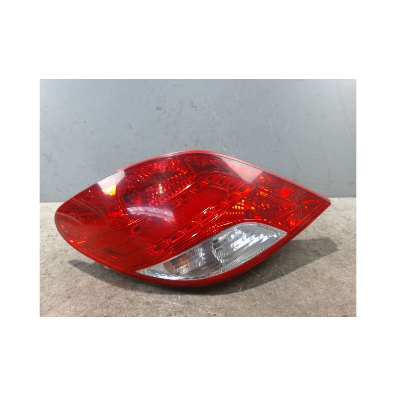 FEU ARRIERE GAUCHE  PEUGEOT 207 2011-