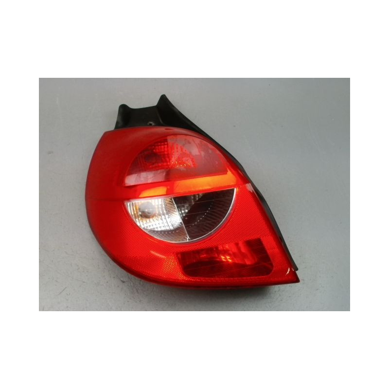 FEU ARRIERE GAUCHE  RENAULT CLIO III Phase 1 2005-2009
