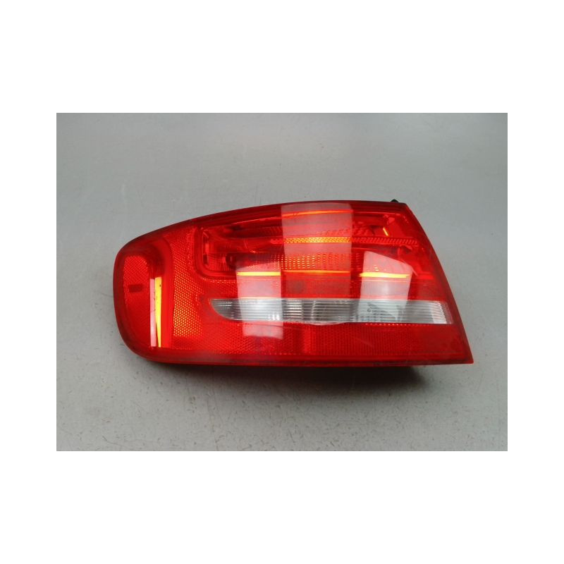 FEU ARRIERE GAUCHE  AUDI A4 AVANT II Phase 2 2004-2008
