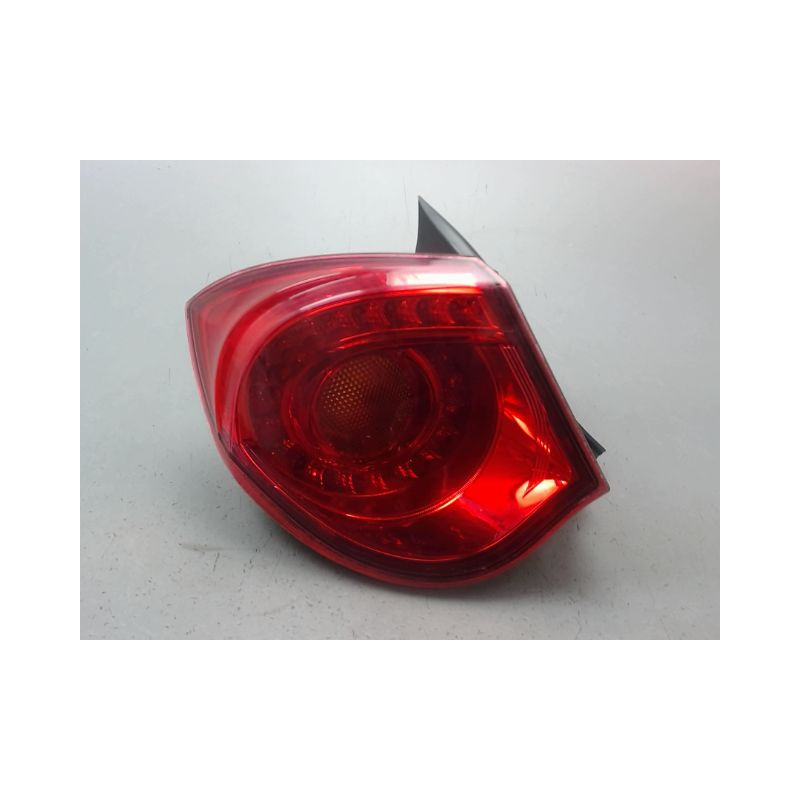FEU ARRIERE GAUCHE  ALFA ROMEO GUILIETTA 2010-