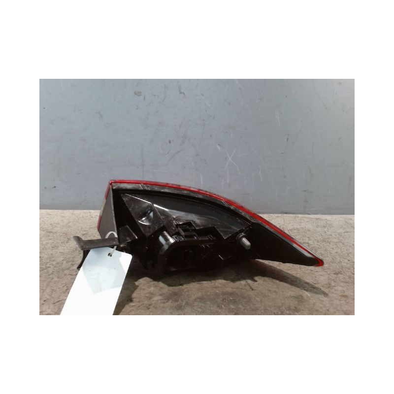 FEU ARRIERE GAUCHE  RENAULT CLIO IV