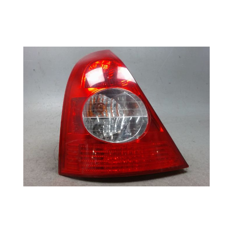 FEU ARRIERE GAUCHE  RENAULT CLIO II PH.2 01-06