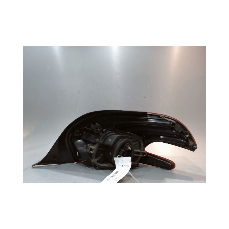 FEU ARRIERE GAUCHE  PEUGEOT 208
