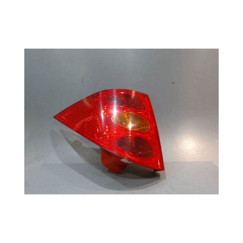FEU ARRIERE GAUCHE  PEUGEOT 1007