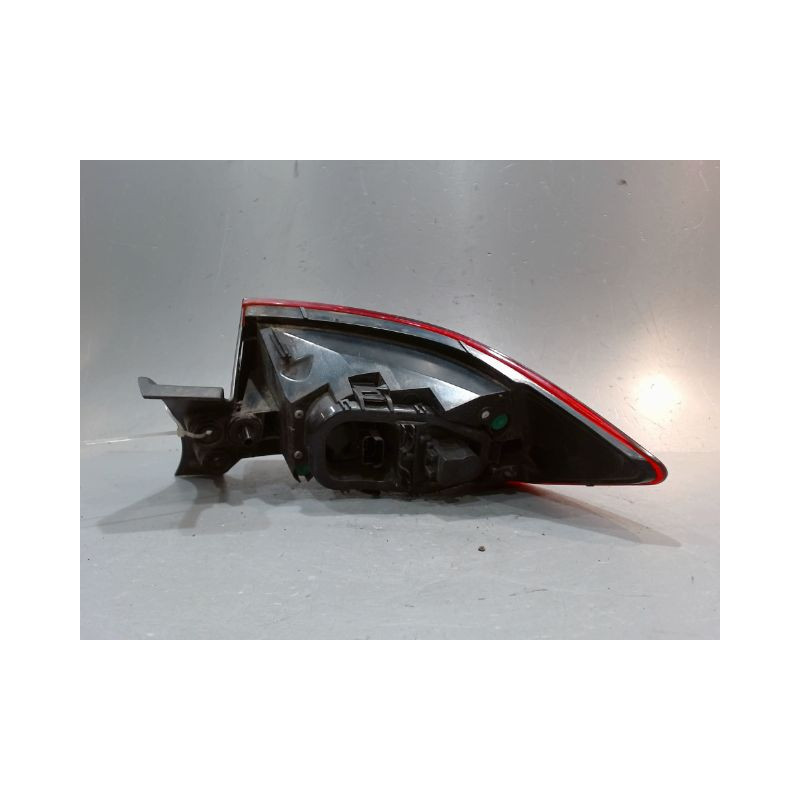 FEU ARRIERE GAUCHE  RENAULT CLIO