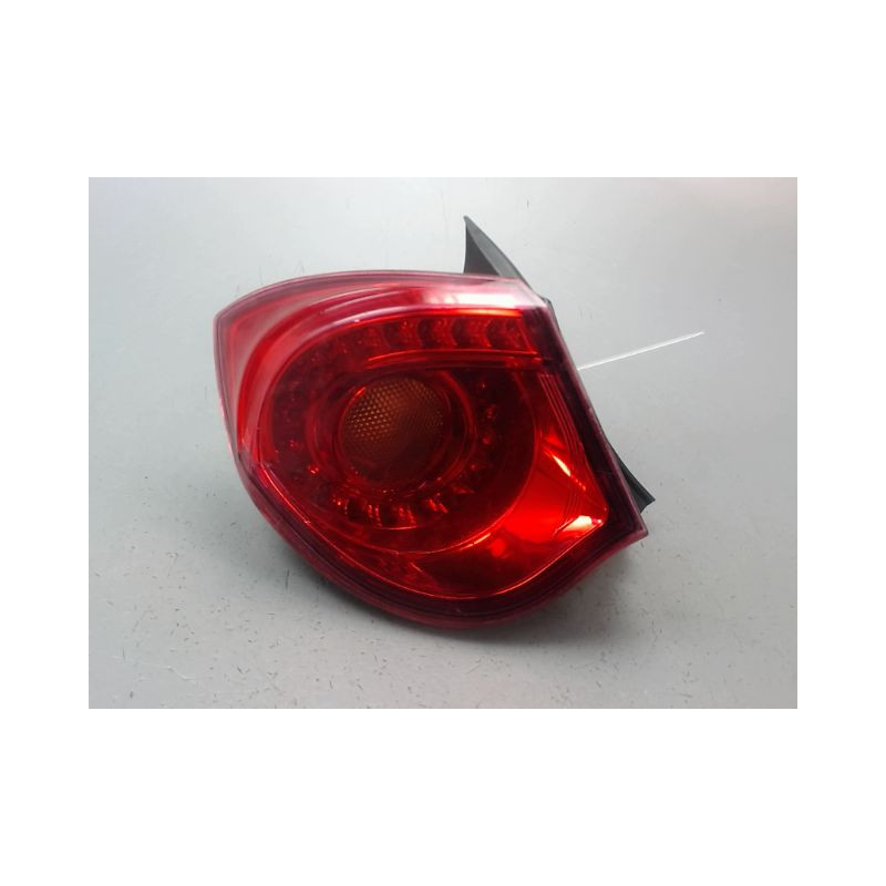 FEU ARRIERE GAUCHE  ALFA ROMEO GUILIETTA 2010-