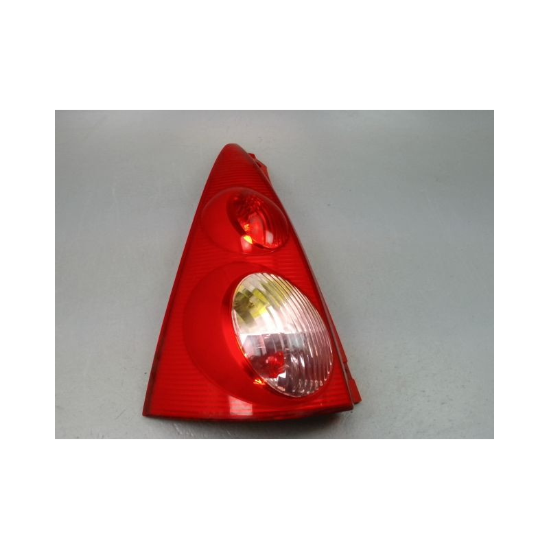 FEU ARRIERE GAUCHE  PEUGEOT 107 Phase 1 2005-2008