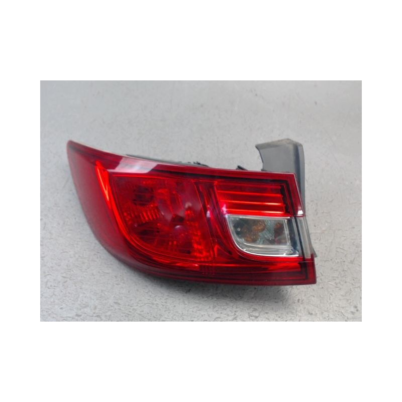 FEU ARRIERE GAUCHE  RENAULT CLIO