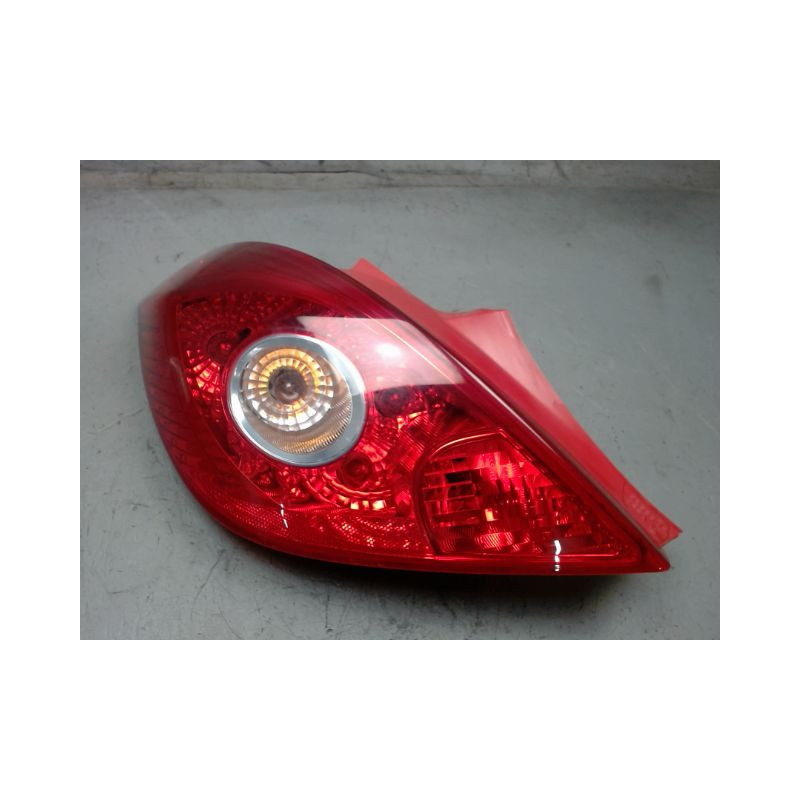FEU ARRIERE GAUCHE  OPEL CORSA