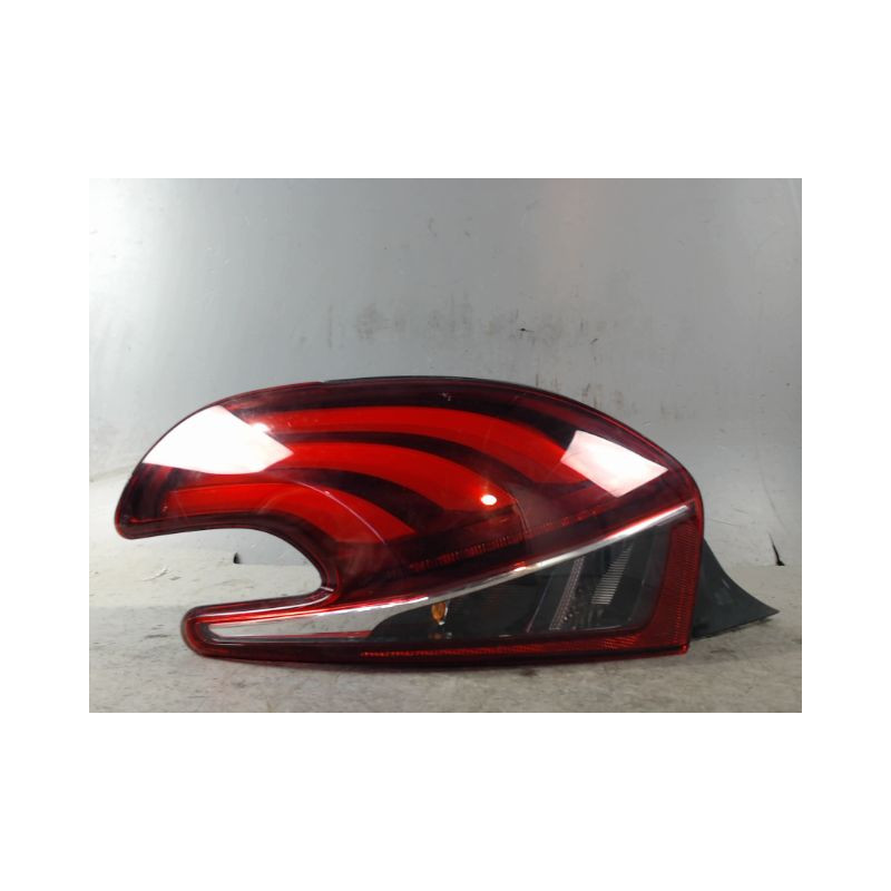 FEU ARRIERE GAUCHE  PEUGEOT 208