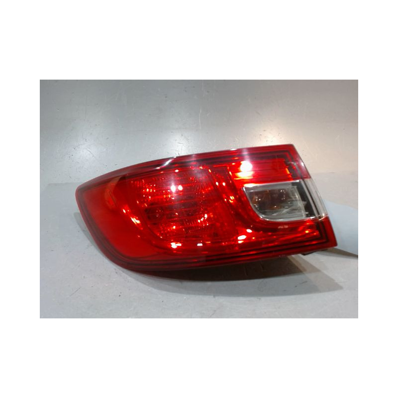 FEU ARRIERE GAUCHE  RENAULT CLIO