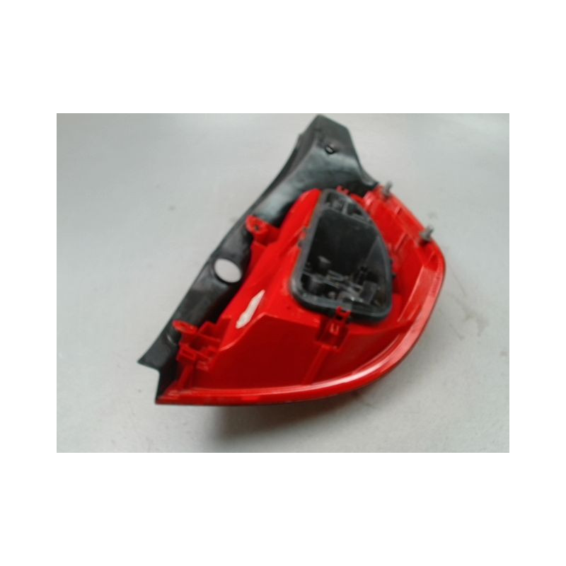 FEU ARRIERE GAUCHE  RENAULT CLIO III Phase 2 2009-2014
