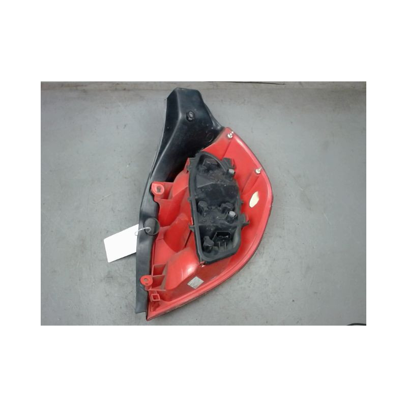 FEU ARRIERE GAUCHE  RENAULT CLIO III 2005-