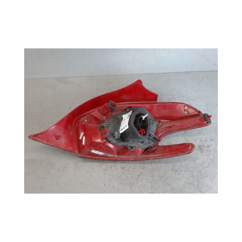 FEU ARRIERE GAUCHE  PEUGEOT 208