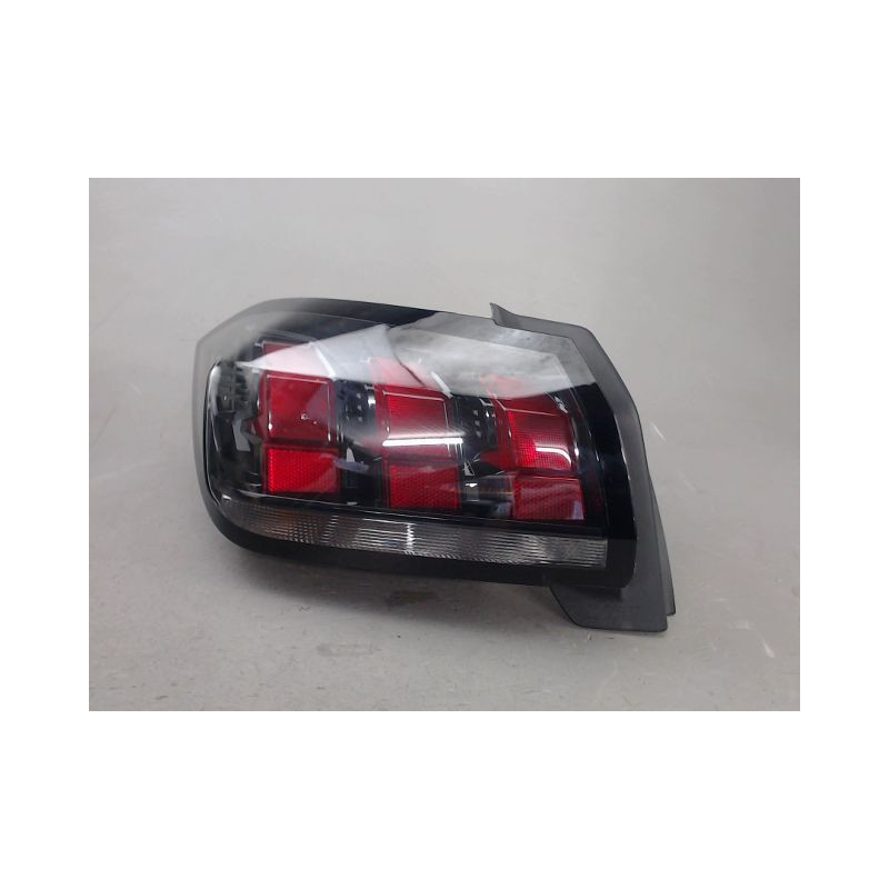 FEU ARRIERE GAUCHE  PEUGEOT 208