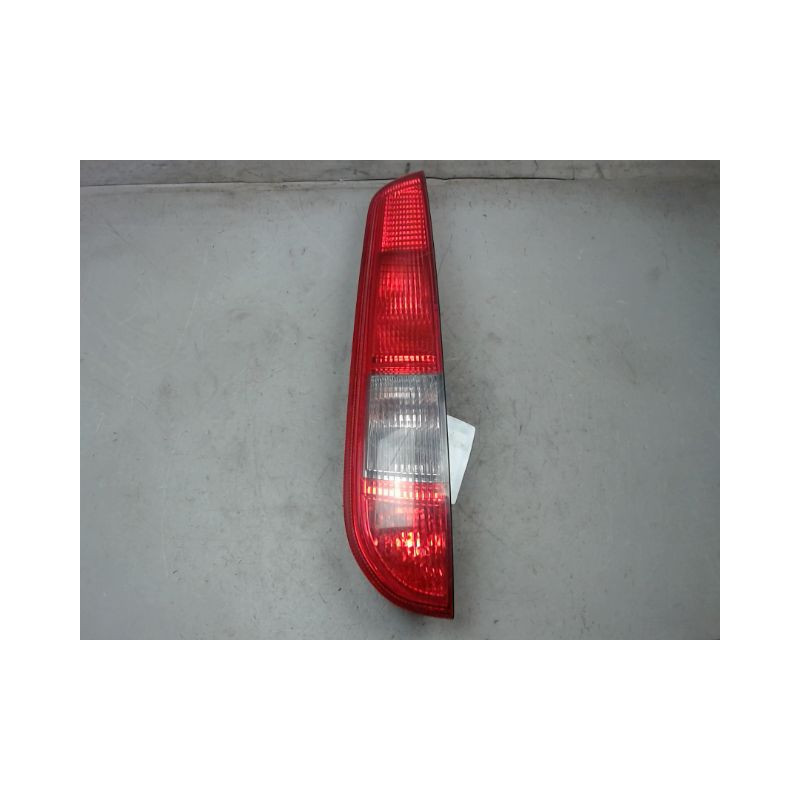 FEU ARRIERE GAUCHE  FORD FOCUS SW 2005-2007
