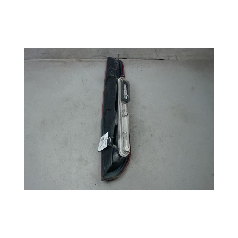 FEU ARRIERE GAUCHE  FORD FOCUS SW 2005-2007