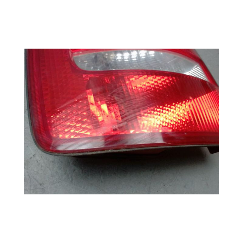 FEU ARRIERE GAUCHE  SKODA FABIA COMBI