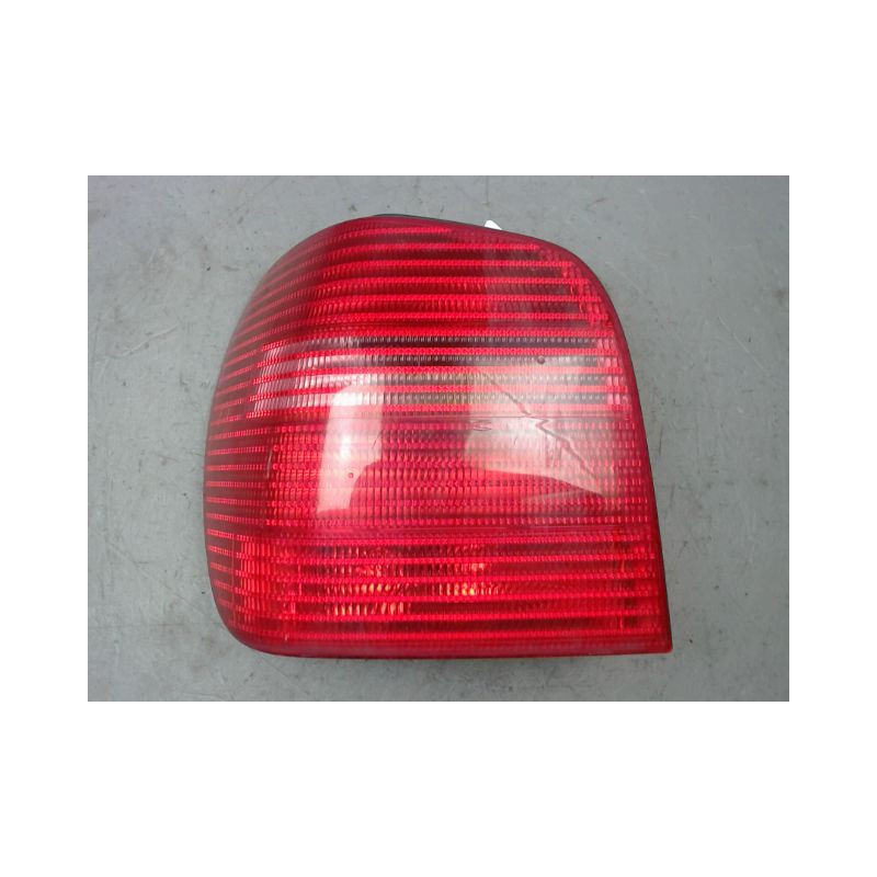 FEU ARRIERE GAUCHE  VOLKSWAGEN POLO 99-2001