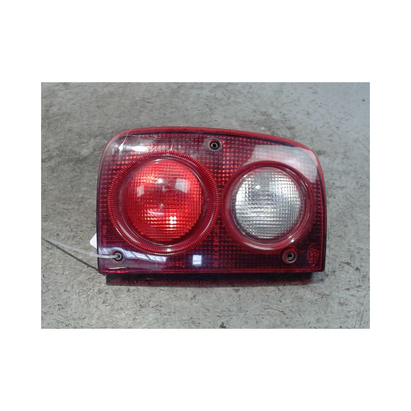 FEU ARRIERE GAUCHE  LAND ROVER FREELANDER 2001-2002