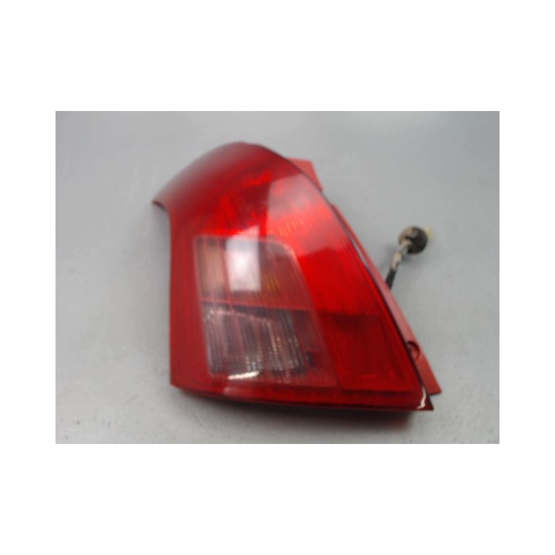 FEU ARRIERE GAUCHE  SUZUKI SWIFT III 2005-2011