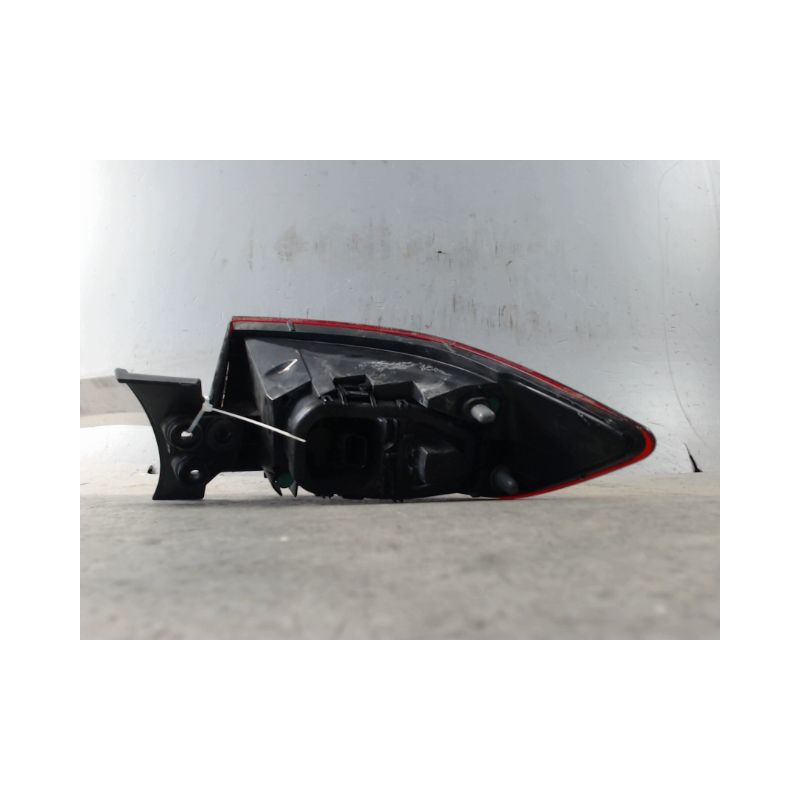 FEU ARRIERE GAUCHE  RENAULT CLIO IV
