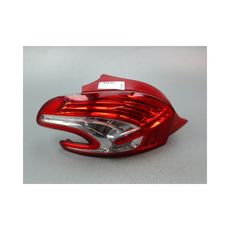 FEU ARRIERE GAUCHE  PEUGEOT 208 Phase 1 2012-...