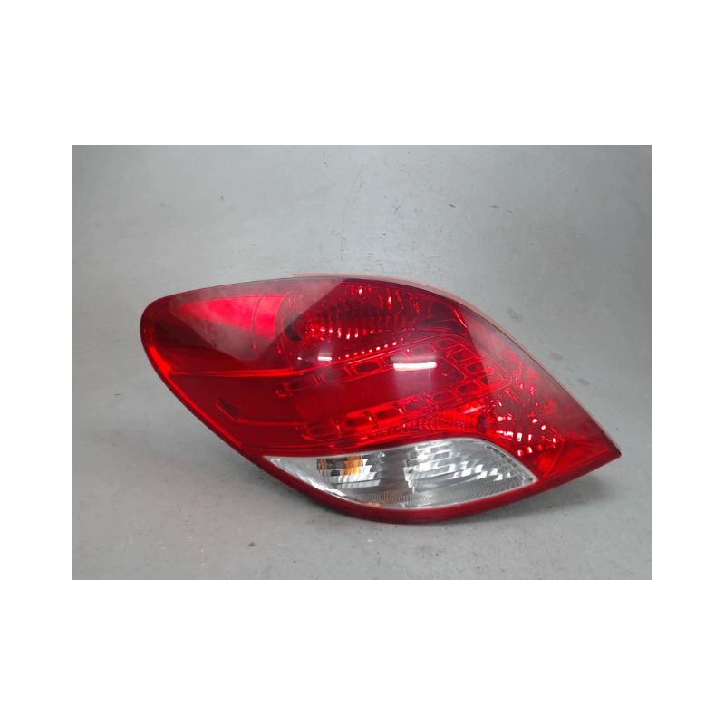 FEU ARRIERE GAUCHE  PEUGEOT 207