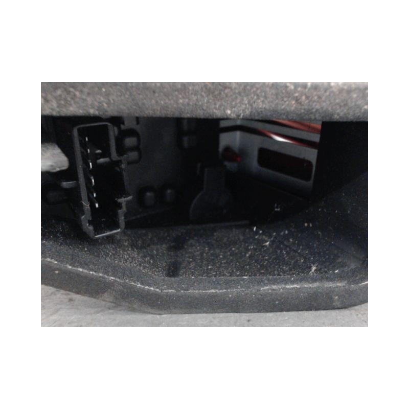 FEU ARRIERE GAUCHE  PEUGEOT 207