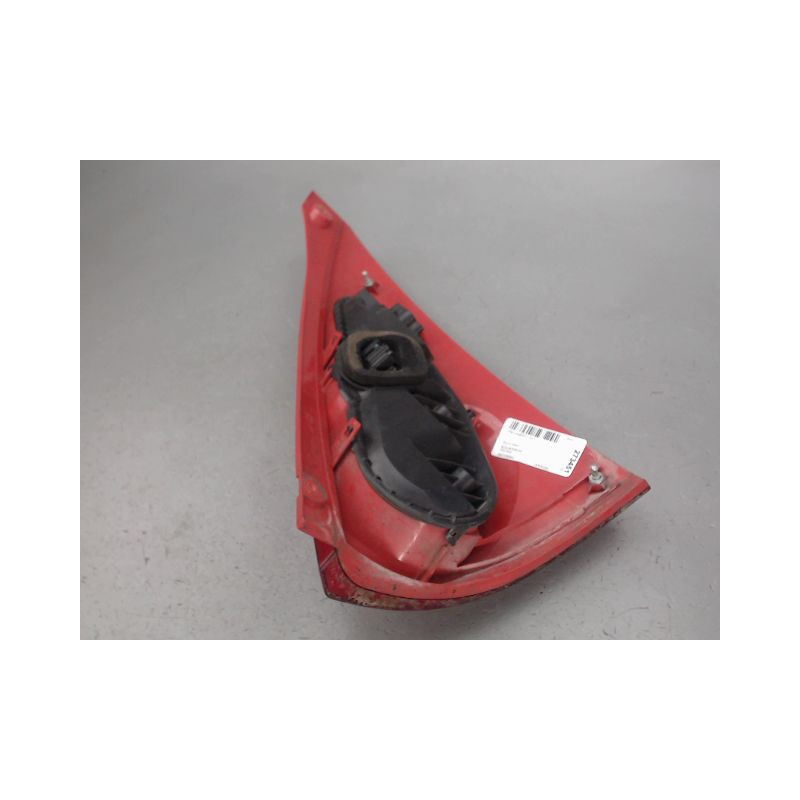 FEU ARRIERE GAUCHE  PEUGEOT 107
