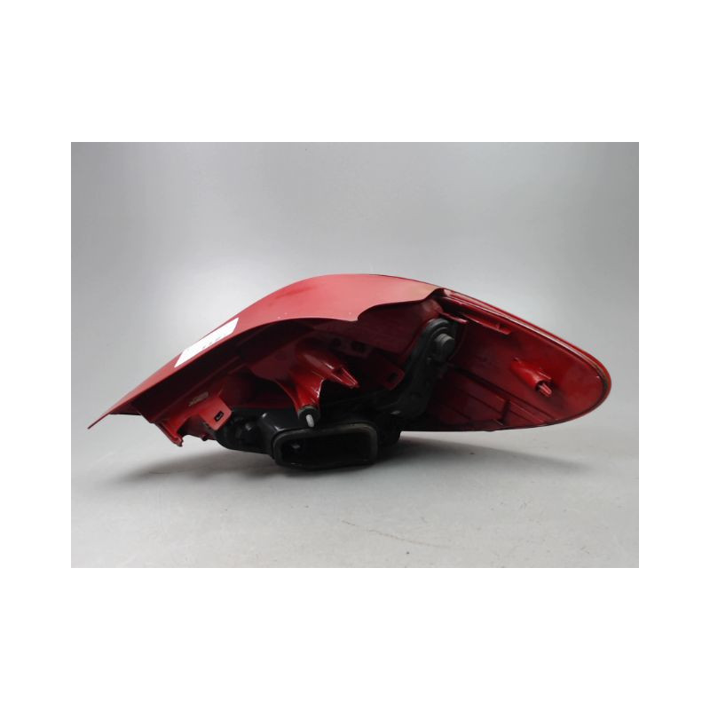 FEU ARRIERE GAUCHE  PEUGEOT 207