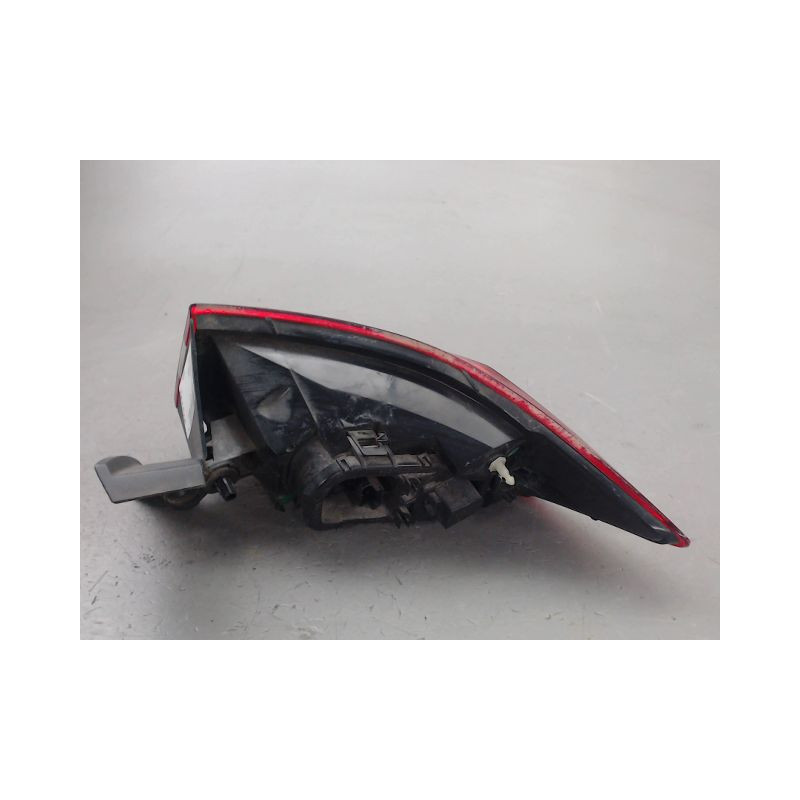 FEU ARRIERE GAUCHE  RENAULT CLIO
