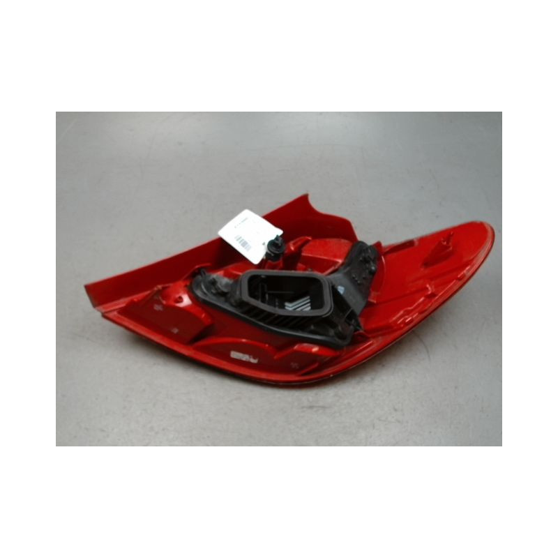 FEU ARRIERE GAUCHE  PEUGEOT 207 5P