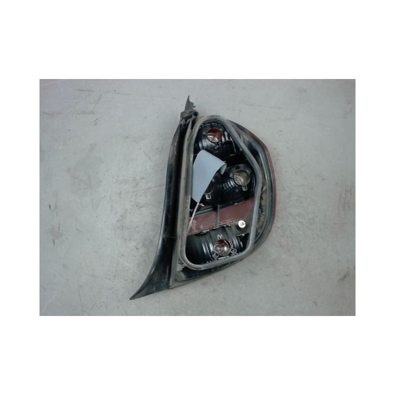 FEU ARRIERE GAUCHE  CITROEN C5 2001-2004