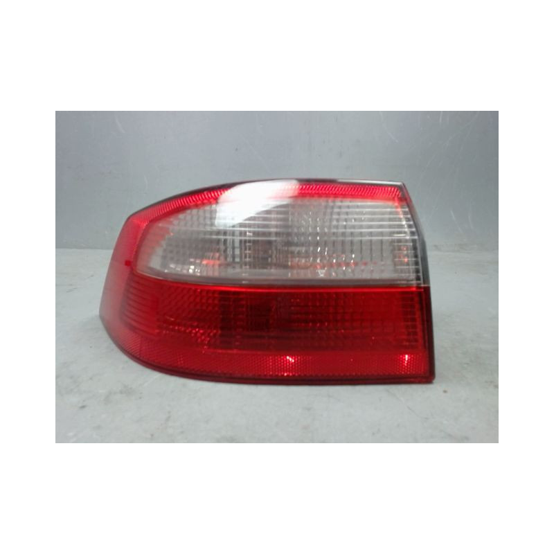FEU ARRIERE GAUCHE  RENAULT LAGUNA II 00-2005