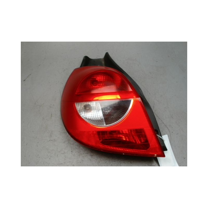 FEU ARRIERE GAUCHE  RENAULT CLIO III 2005-