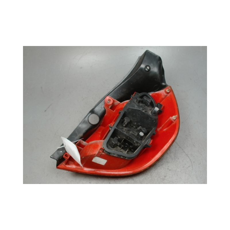 FEU ARRIERE GAUCHE  RENAULT CLIO III 2005-