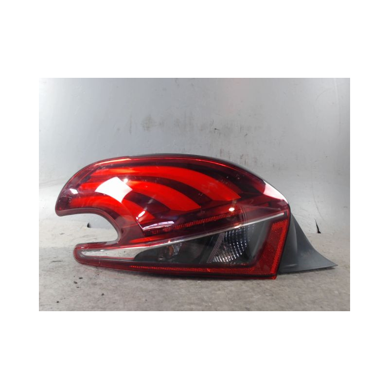 FEU ARRIERE GAUCHE  PEUGEOT 208