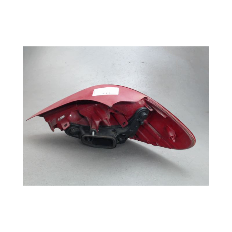 FEU ARRIERE GAUCHE  PEUGEOT 207