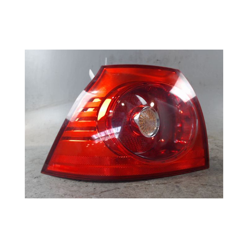 FEU ARRIERE GAUCHE  VOLKSWAGEN GOLF V 2003-2009