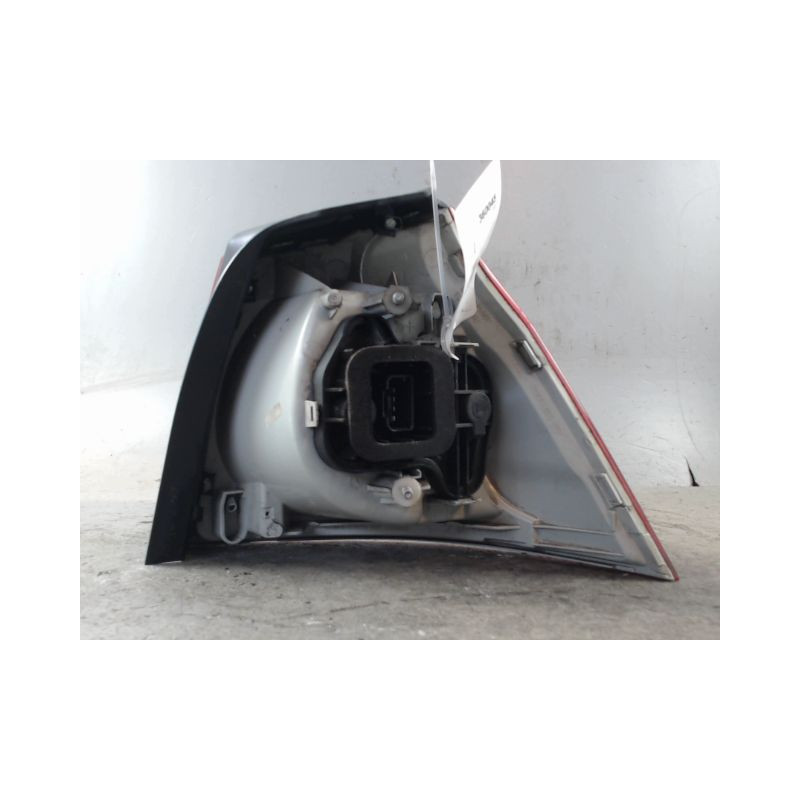 FEU ARRIERE GAUCHE  VOLKSWAGEN GOLF V 2003-2009