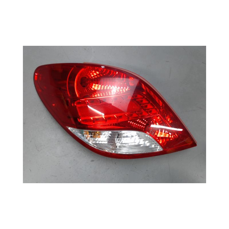 FEU ARRIERE GAUCHE  PEUGEOT 207