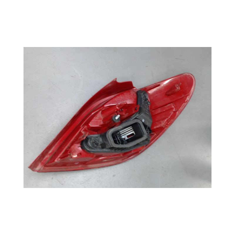 FEU ARRIERE GAUCHE  PEUGEOT 207