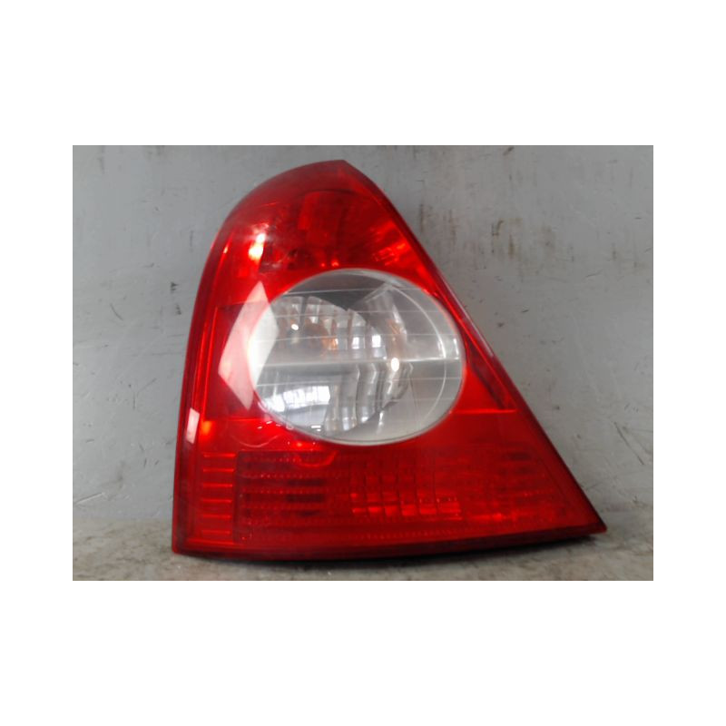 FEU ARRIERE GAUCHE  RENAULT CLIO II CAMPUS 06-