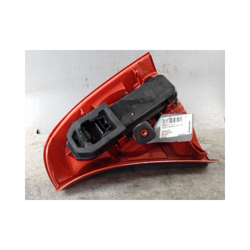 FEU ARRIERE GAUCHE  RENAULT CLIO II CAMPUS 06-