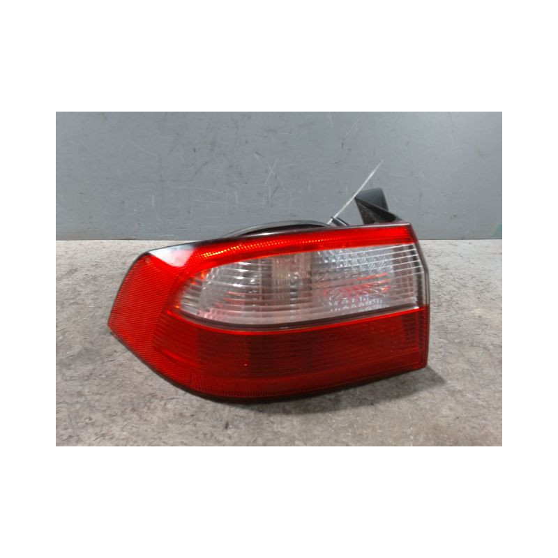 FEU ARRIERE GAUCHE  RENAULT LAGUNA II 00-2005