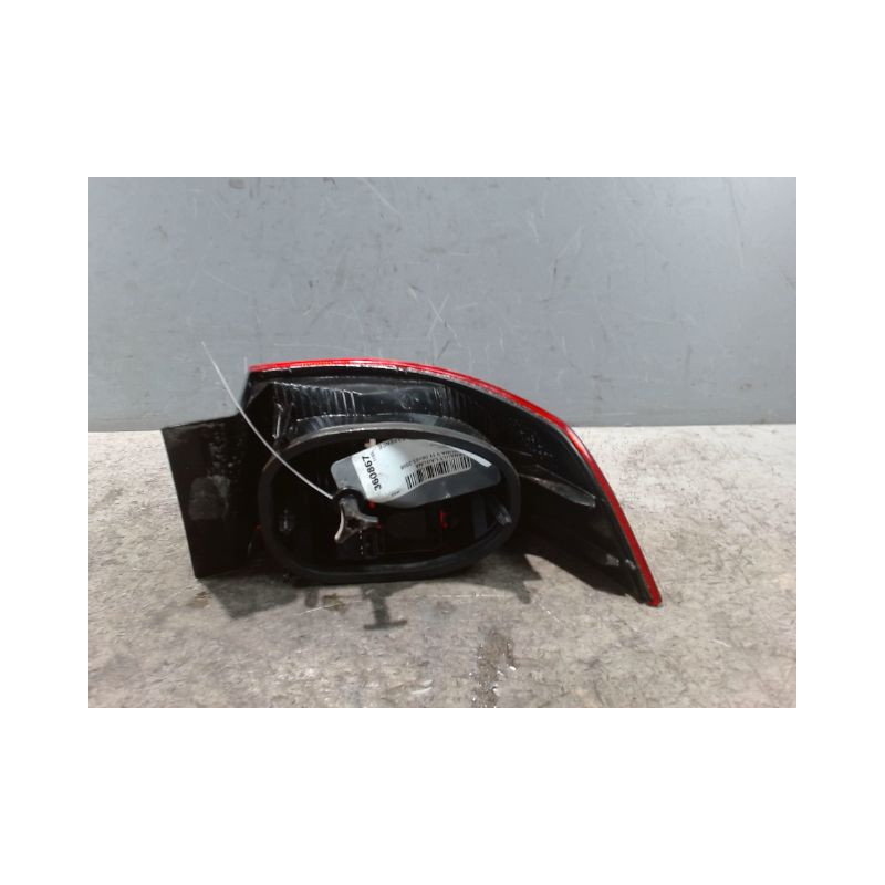 FEU ARRIERE GAUCHE  RENAULT LAGUNA II 00-2005