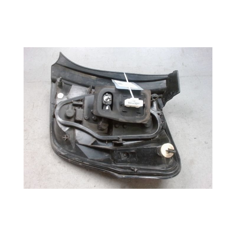 FEU ARRIERE GAUCHE  CITROEN C3 2009-