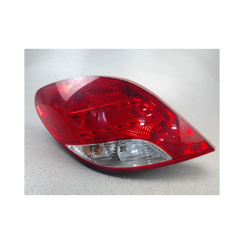 FEU ARRIERE GAUCHE  PEUGEOT 207