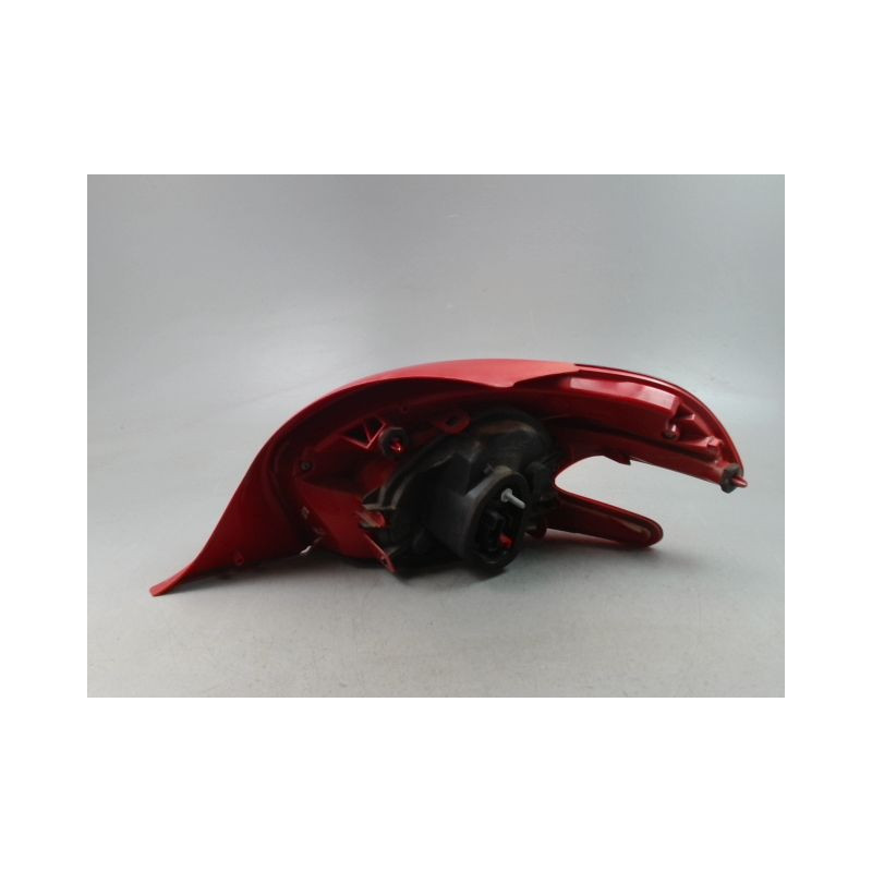 FEU ARRIERE GAUCHE  PEUGEOT 208 Phase 1 2012-...